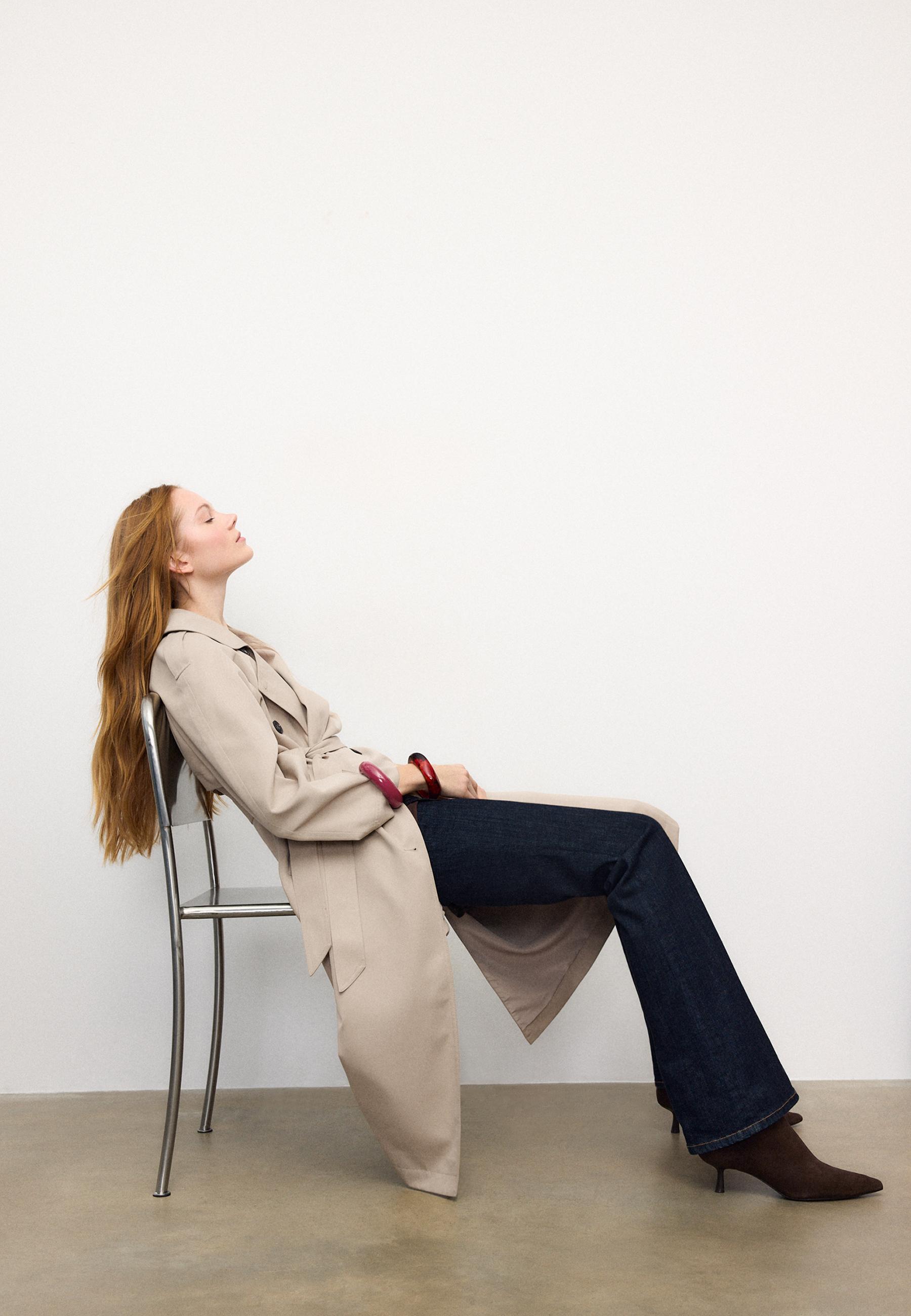 Dökümlü uzun trençkot