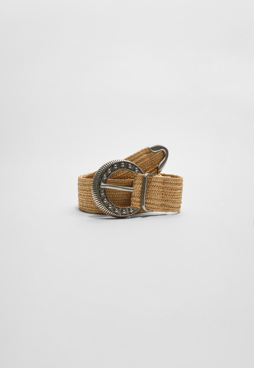 Braided belt with engraved buckle