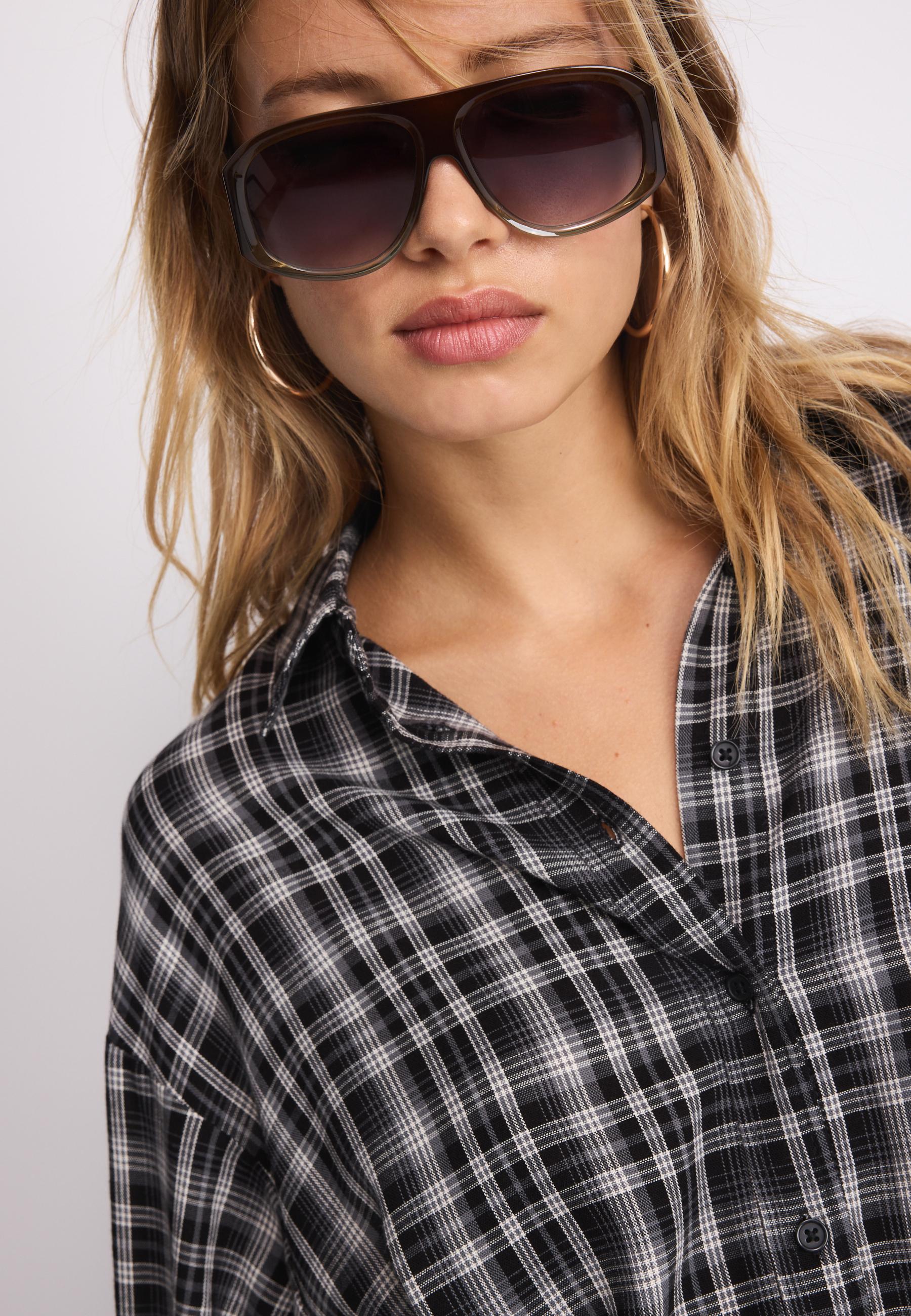 Adjustable regular shirt — Black