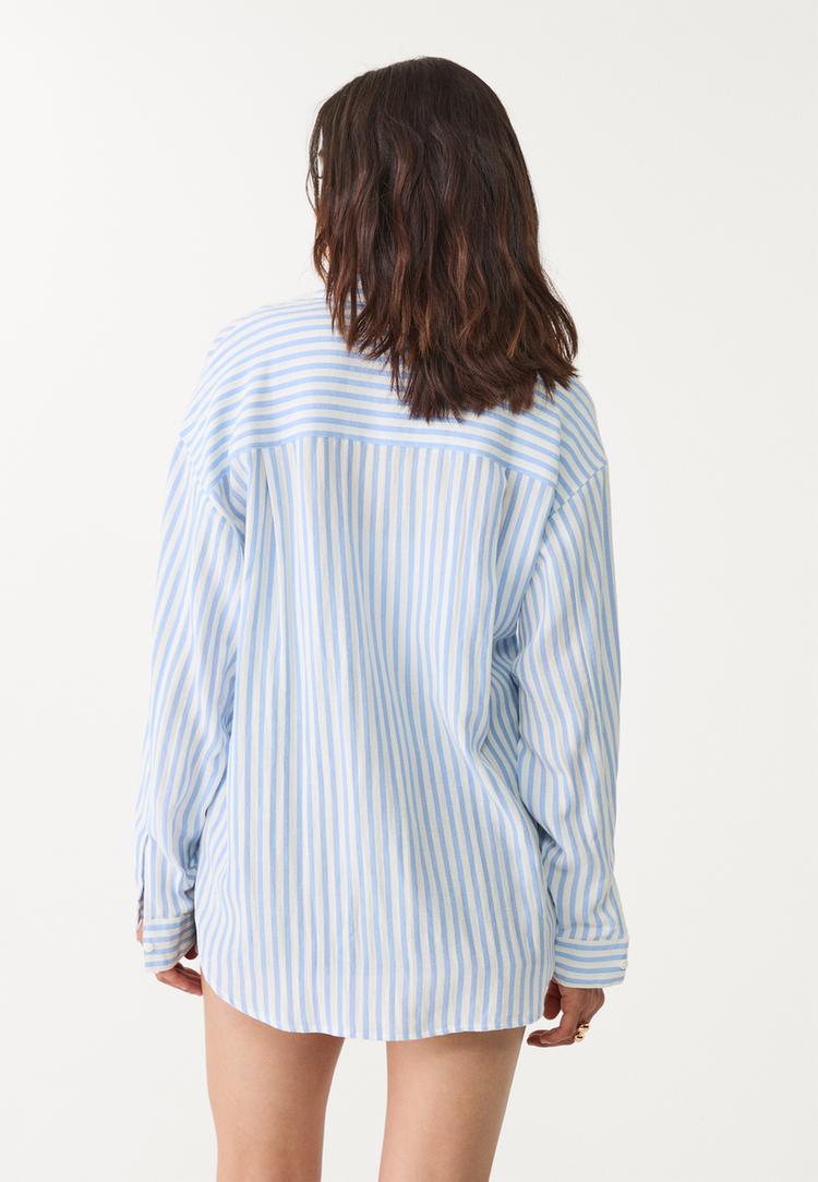 camisa fluida con lino