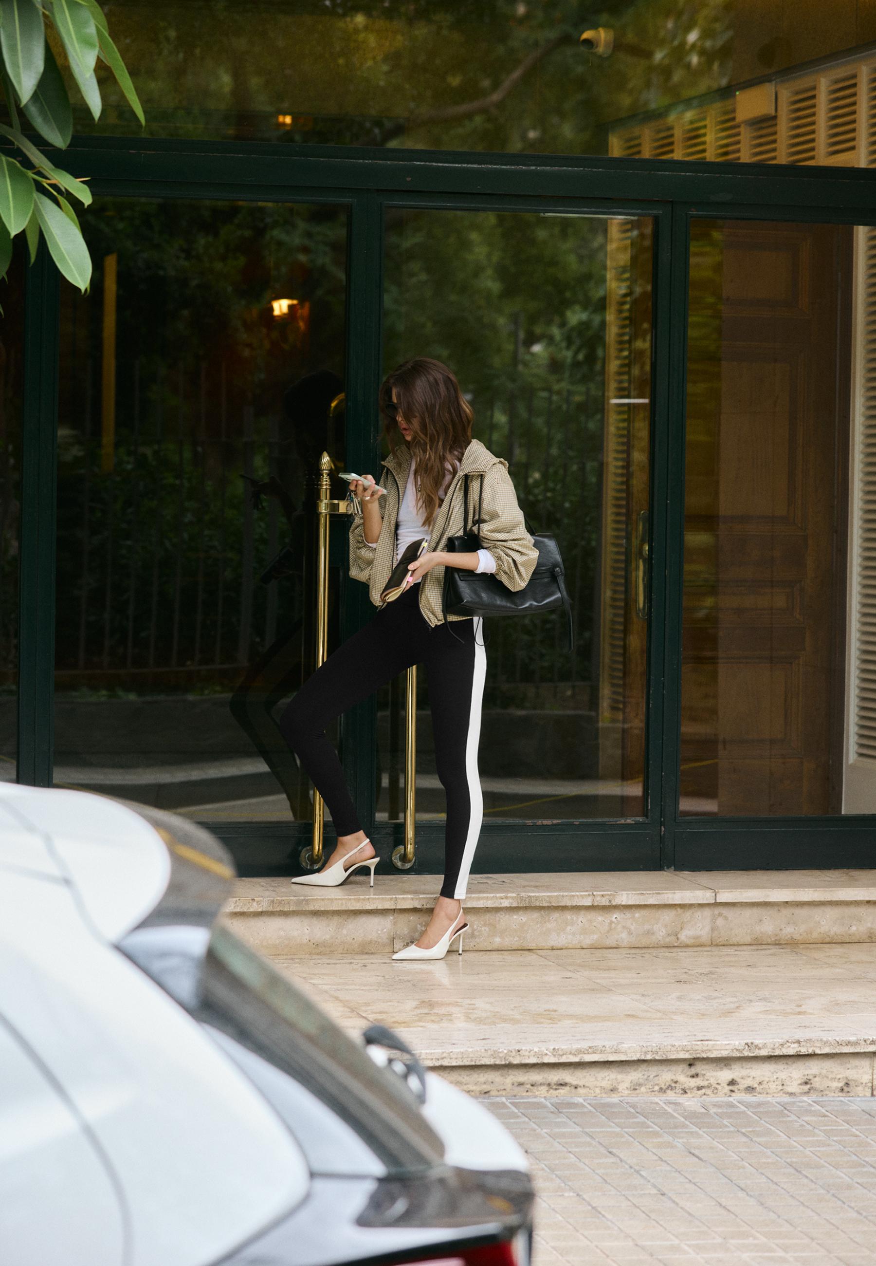 Stradivarius Κολάν Με Ρίγα Στο Πλάι Μαύρο Xl
