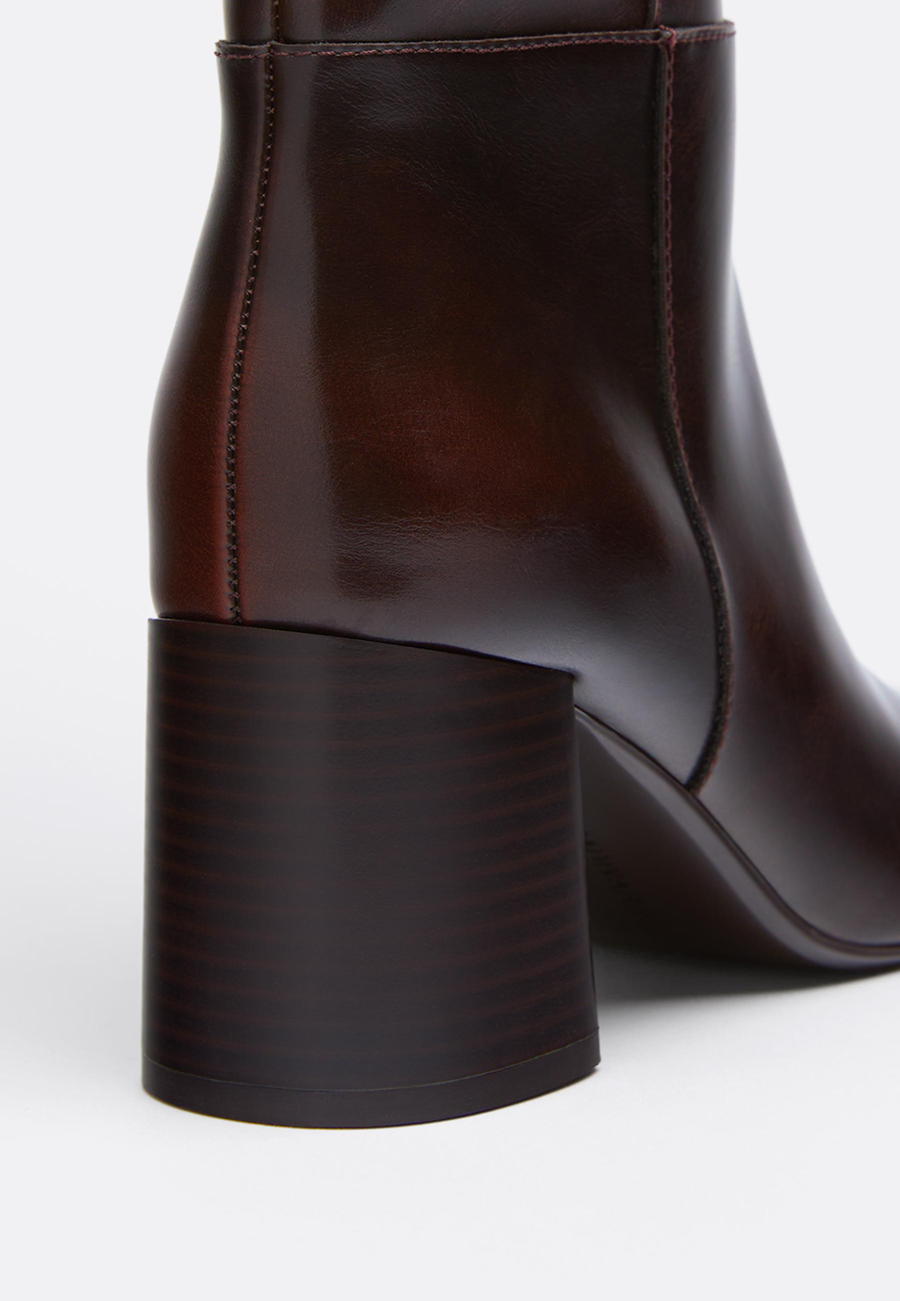 Brown heeled high boots — BROWN