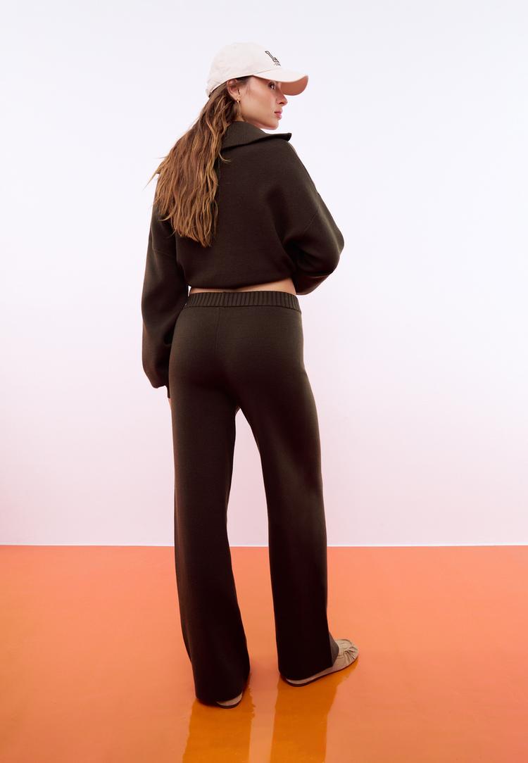 pantaloni lunghi ampi in maglia