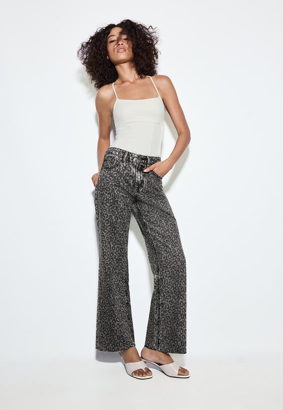 Leopar desenli straight geniş paça jean