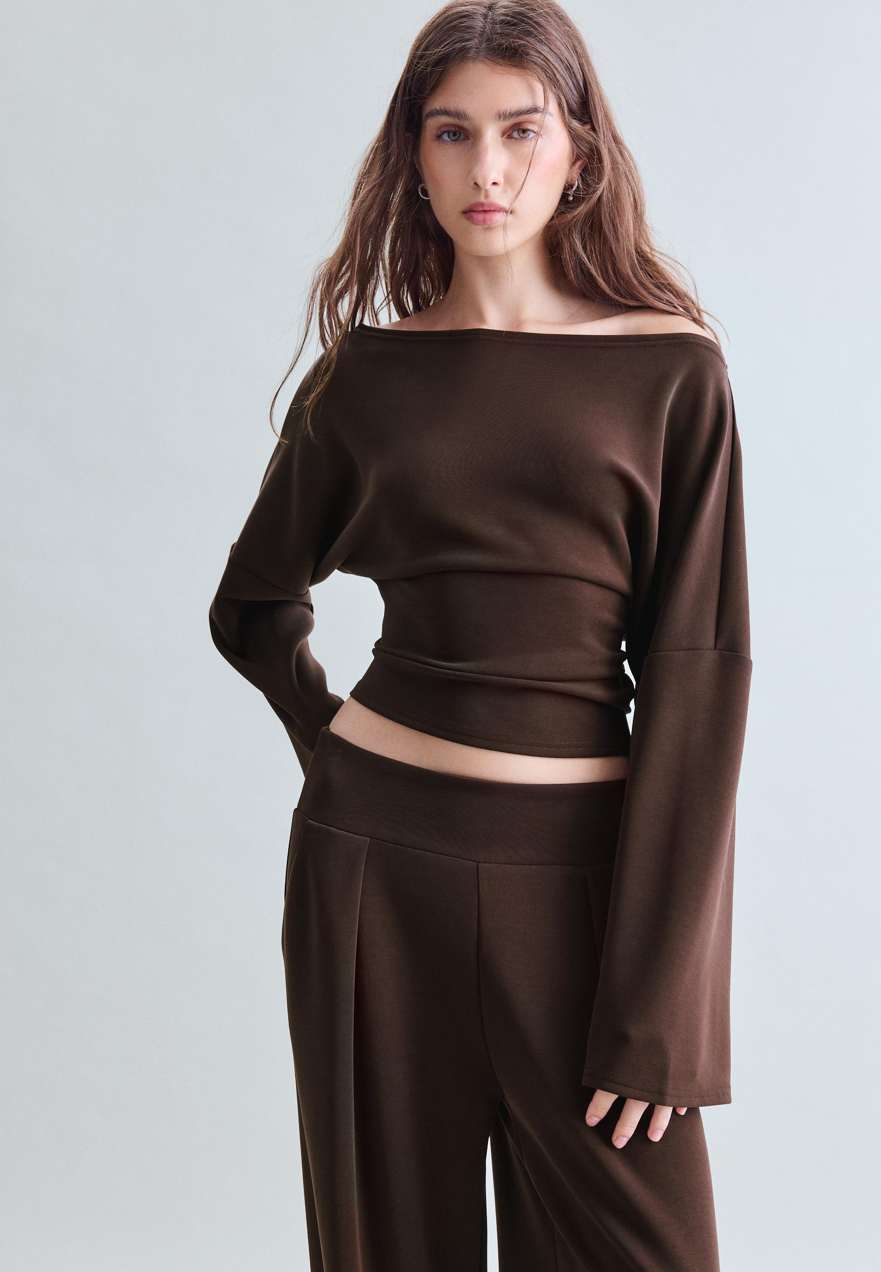 Stradivarius Yumuşak dokulu, büzgülü asimetrik sweatshirt görsel 8