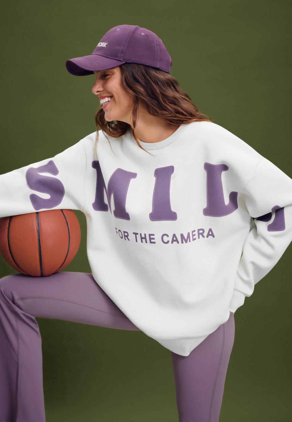 Суитшърт оувърсайз с щампа Smile