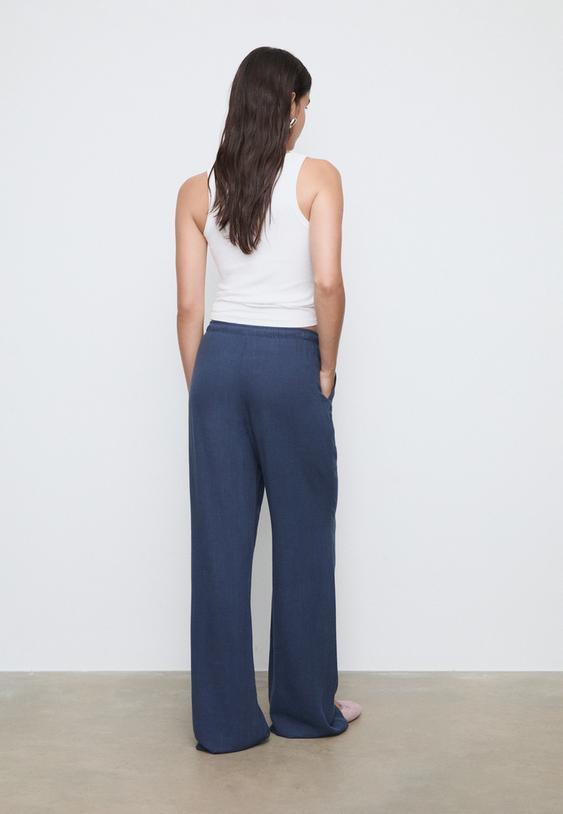 pantaloni fluidi con lino