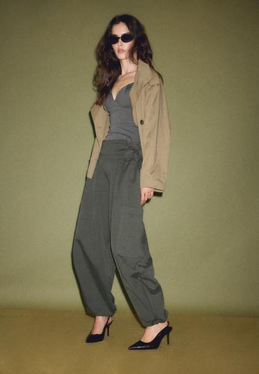 Voluminous cargo trousers with waist detail — 0-526 6