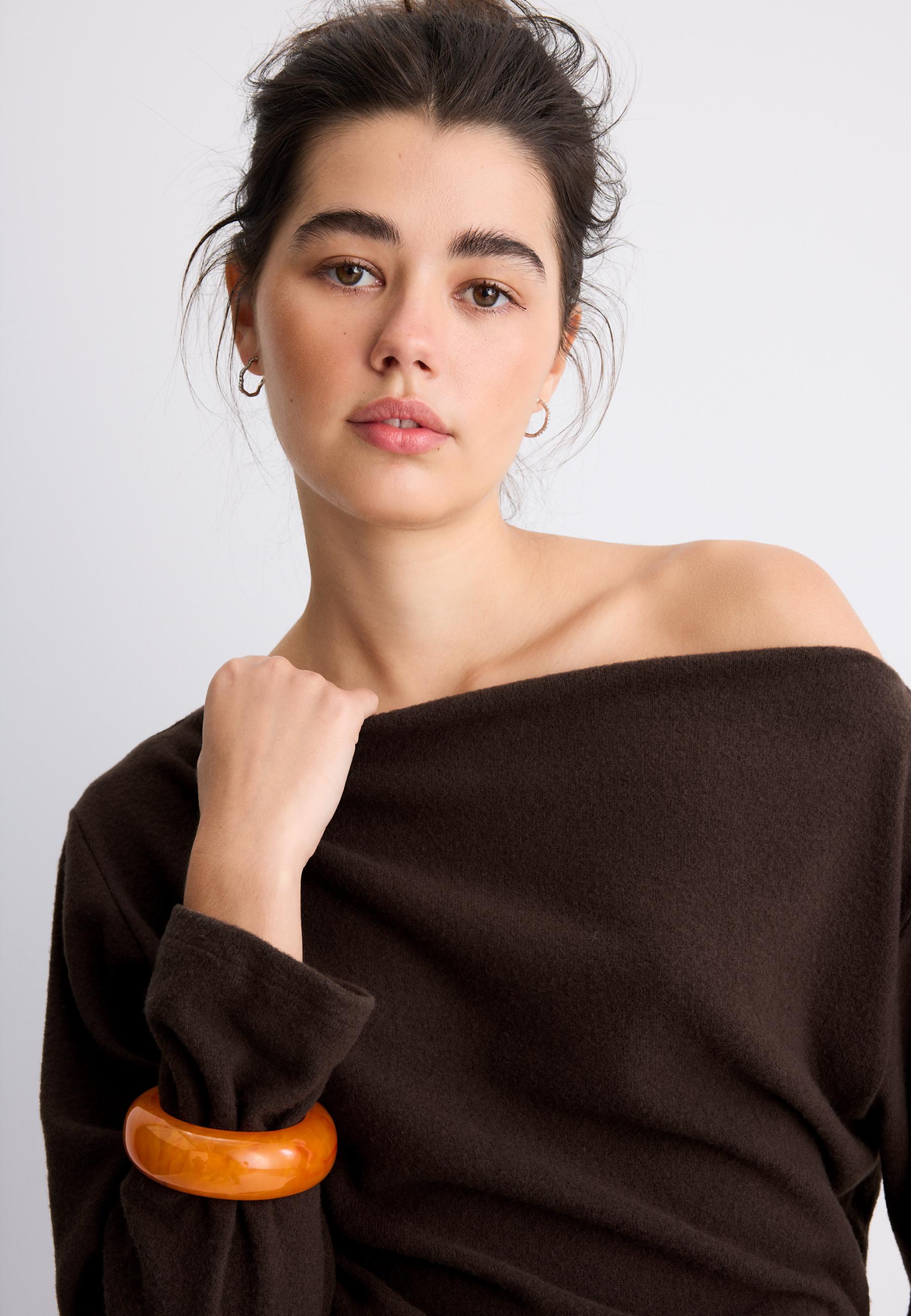 Boat neck knit T-shirt with sash belt — Brown