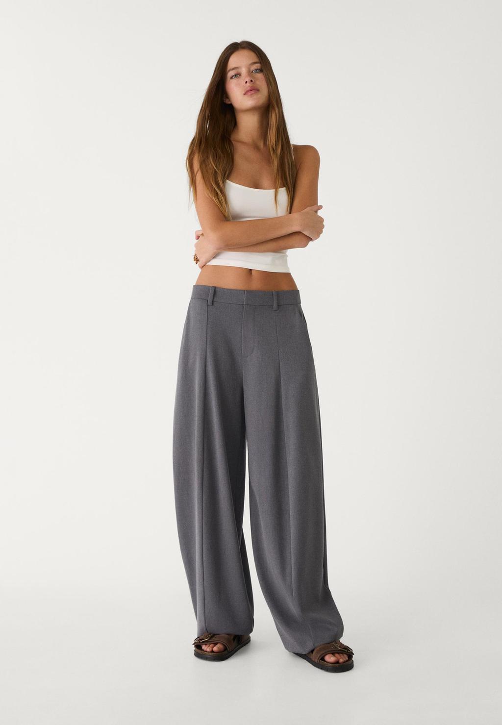 Spodnie baggy z zakładką