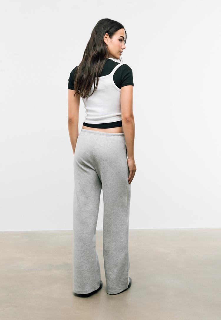 pantalon jogger cordones