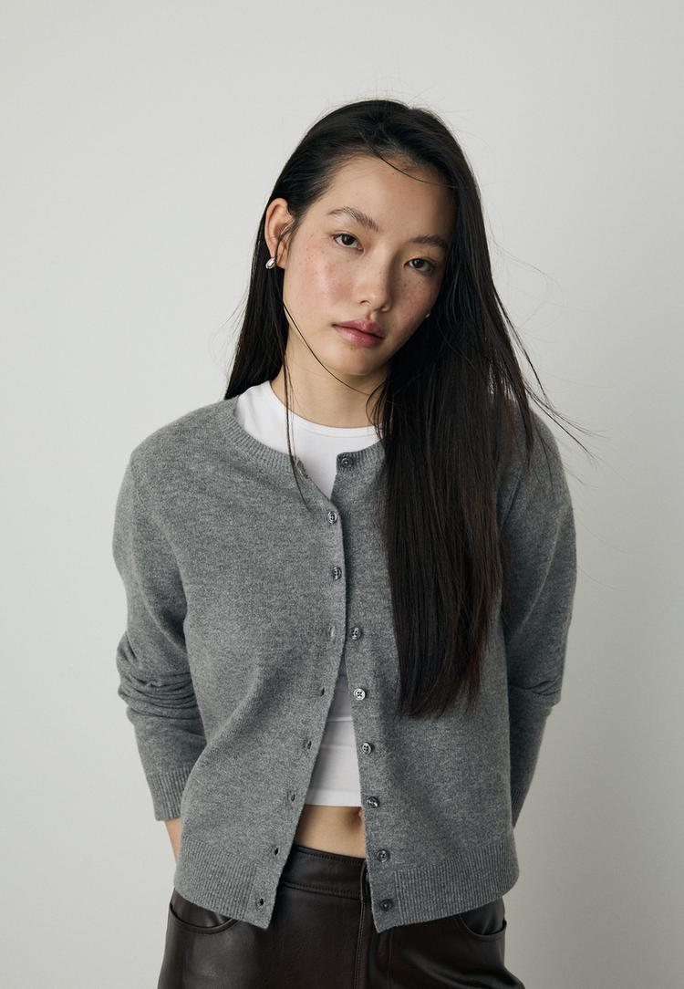cardigan in maglia con bottoni effetto morbido