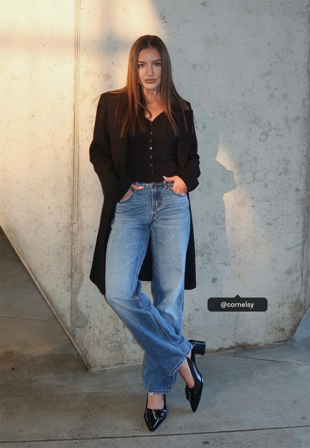 D03 Straight-leg low-rise jeans