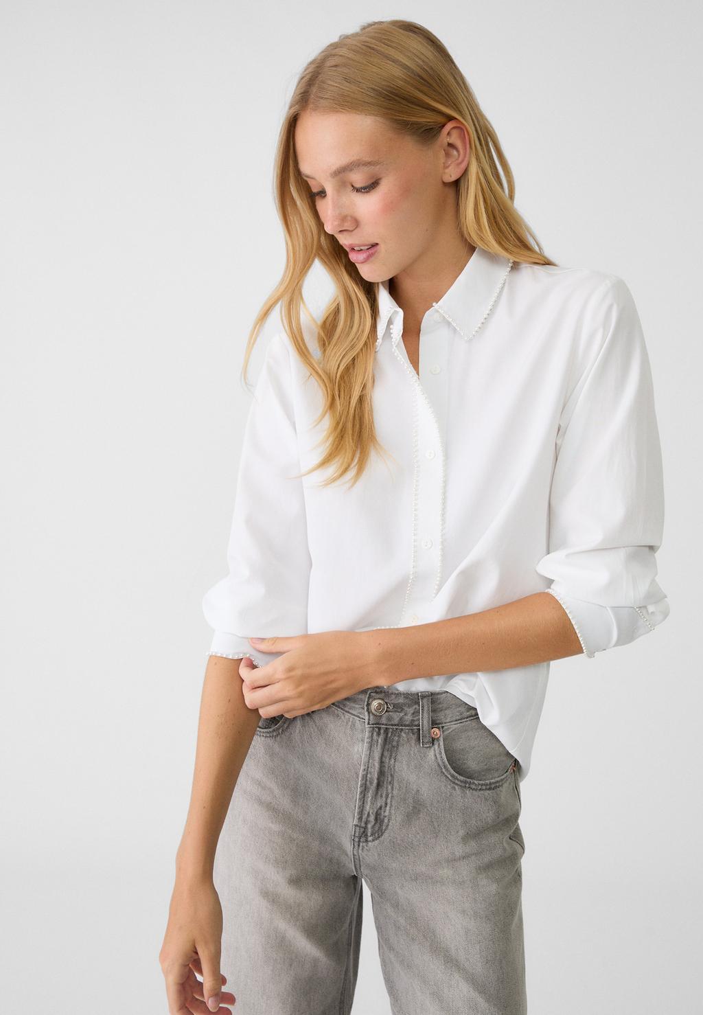 Poplin shirt with faux pearls detail