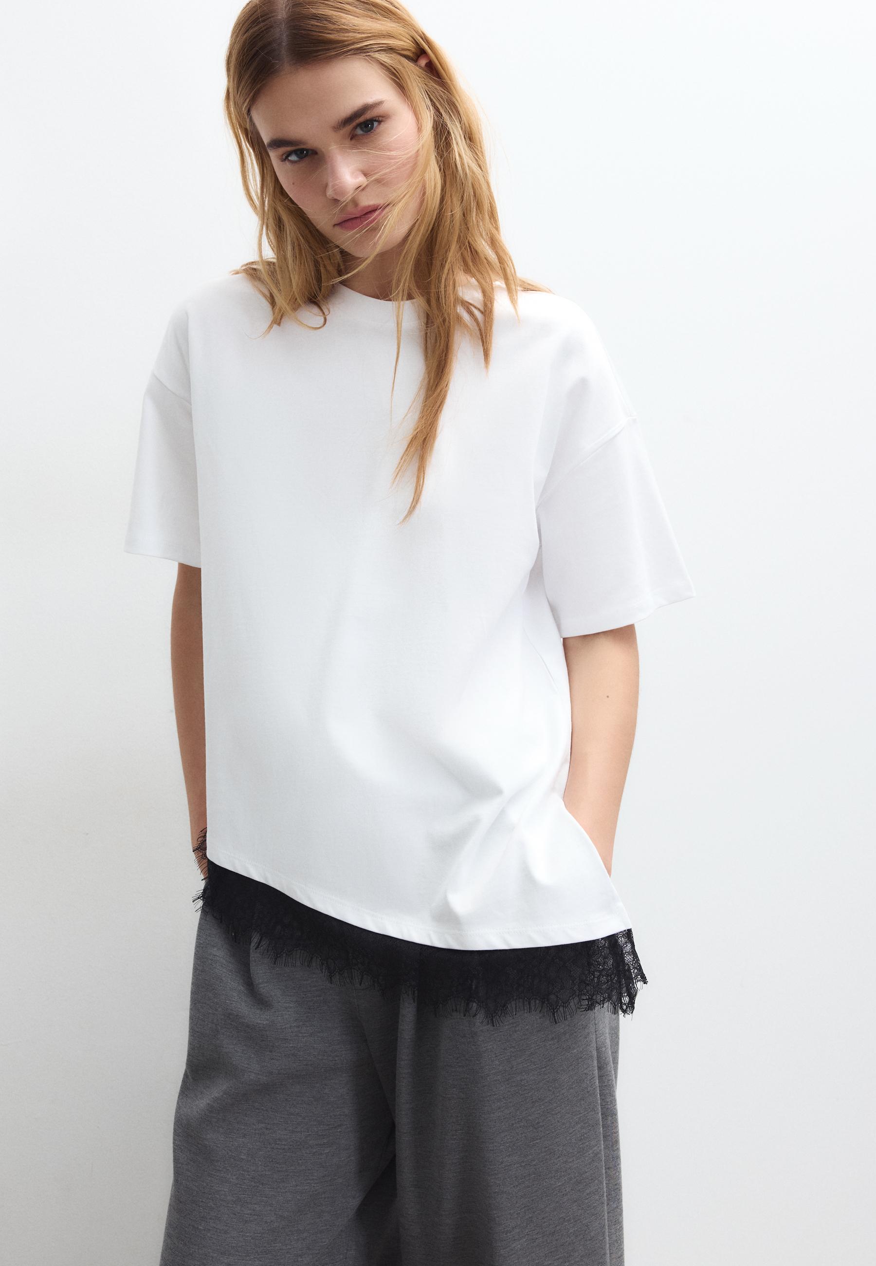 Short sleeve T-shirt with lace hem — White