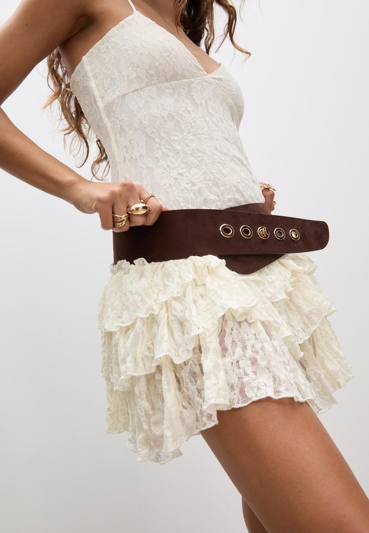 vestido corto encaje volantes