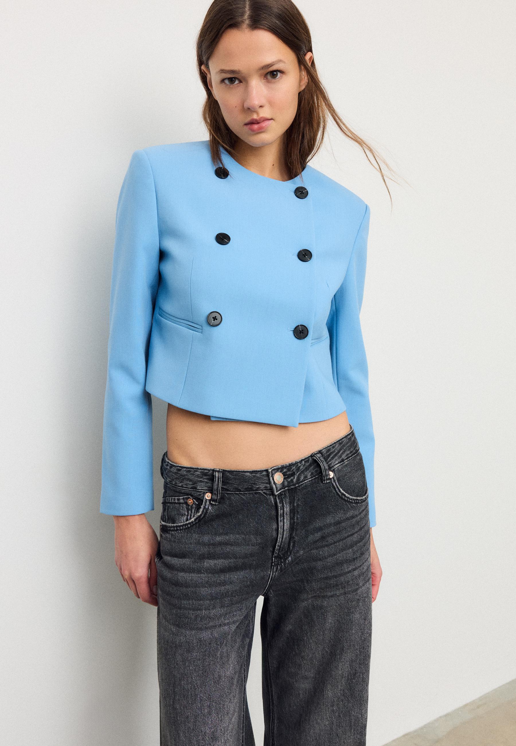 Cropped round neck blazer — Sky blue