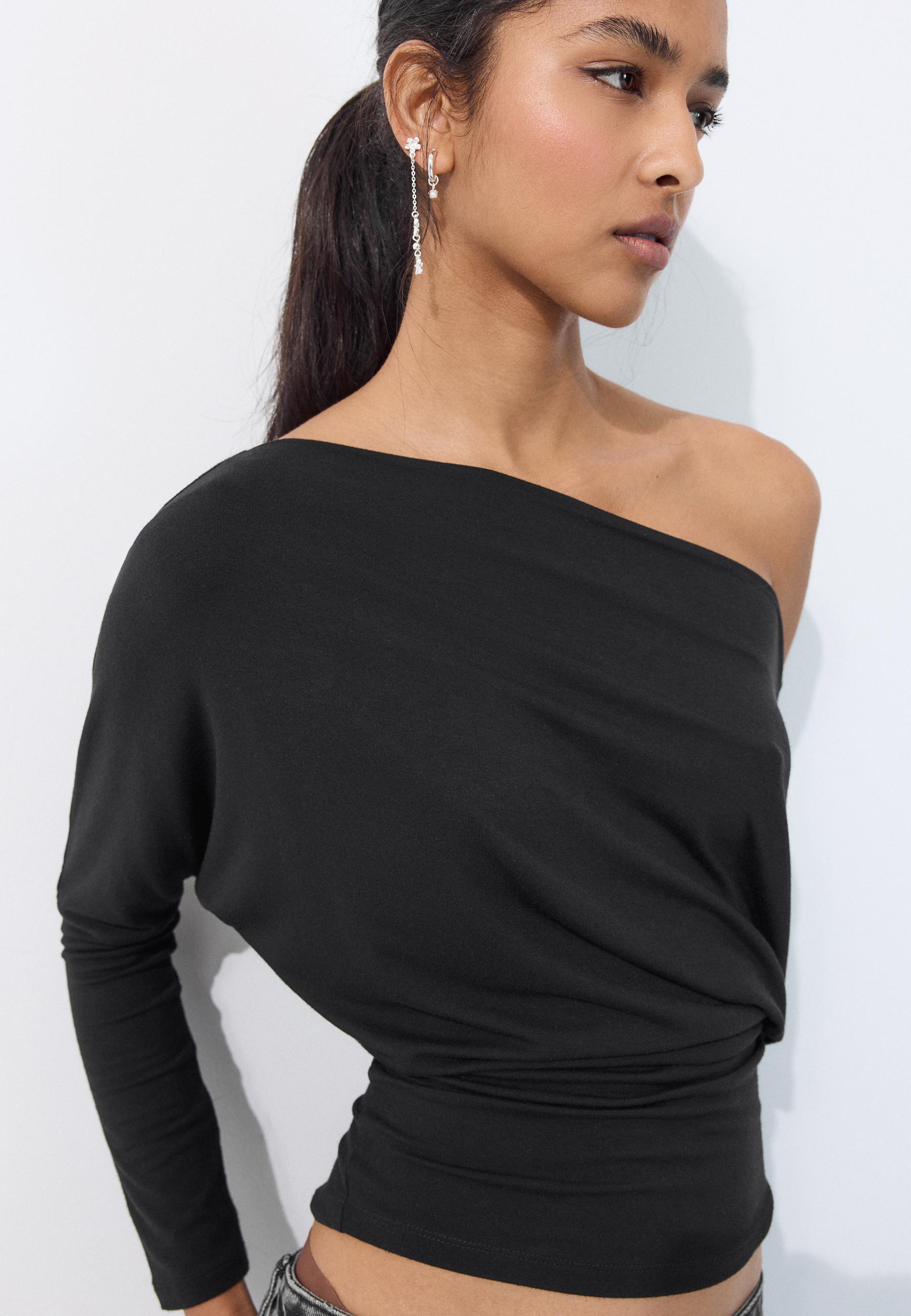 Asymmetric modal top — Black