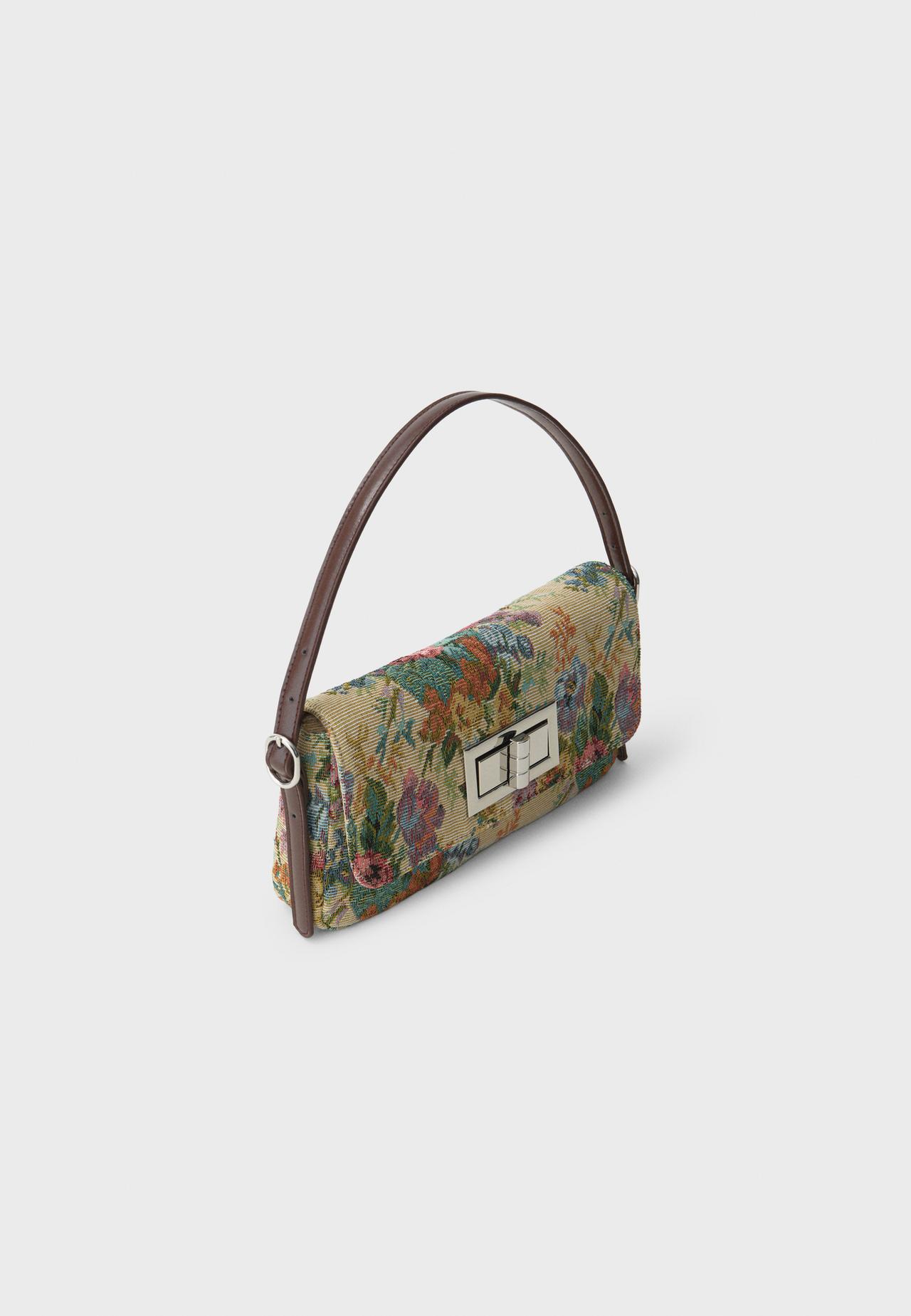 Compact printed shoulder bag with clasp — Stone