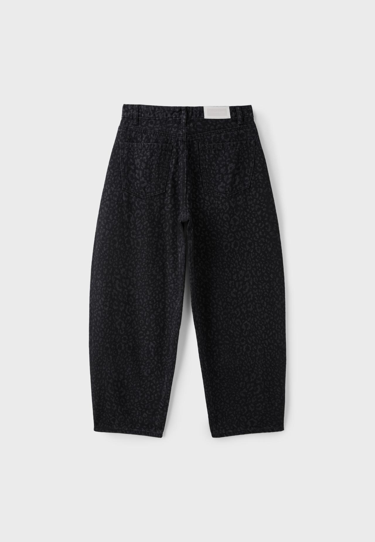 D80 barrel fit jeans — BLACK DENIM WASH