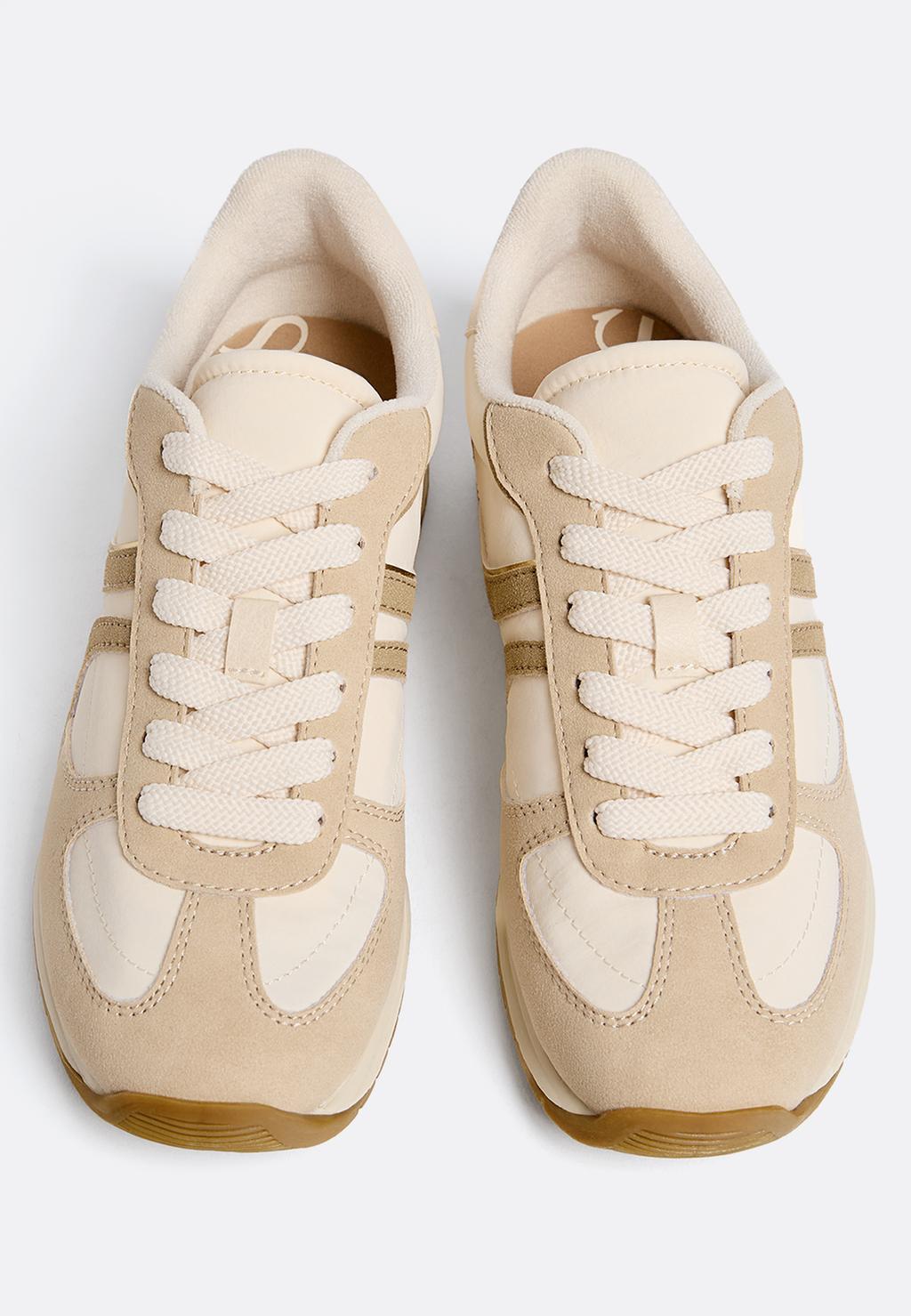 Retro trainers