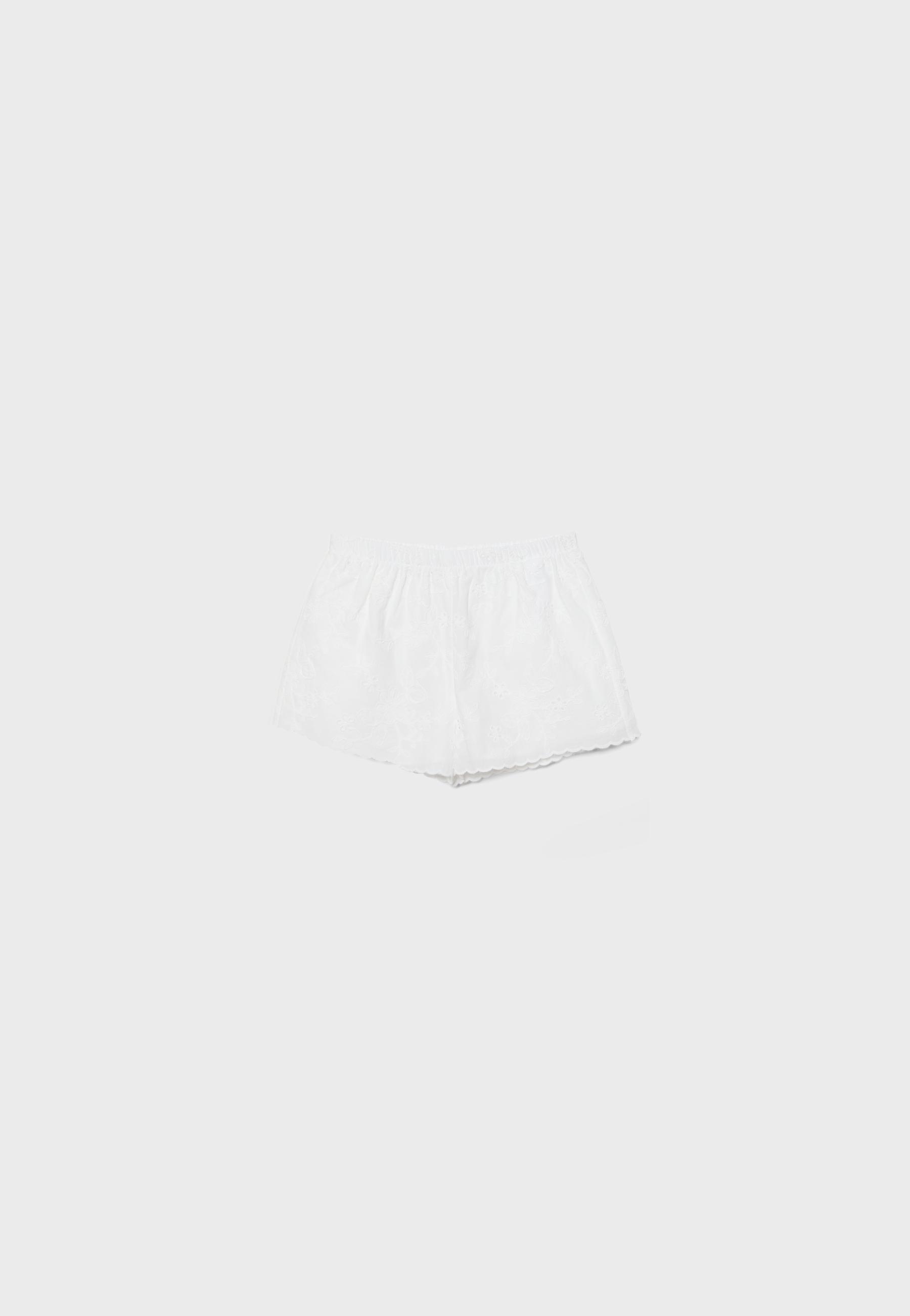Embroidered shorts — Ecru