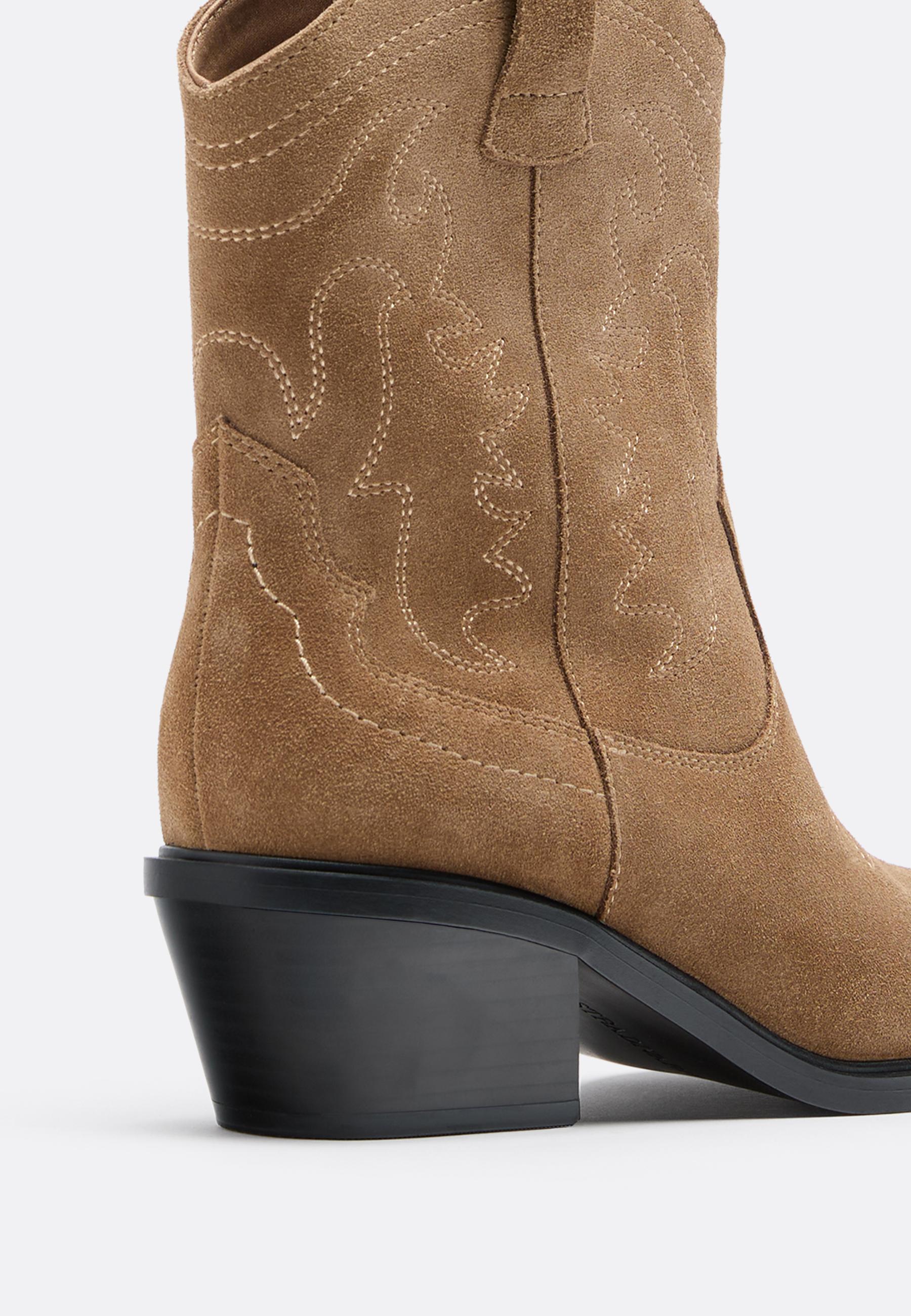 Split leather cowboy ankle boots — BEIGE