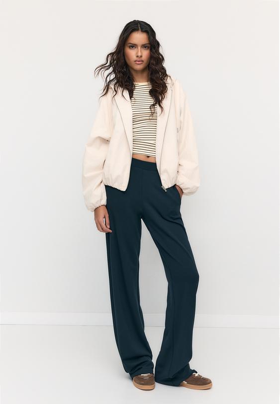 Stradivarius Basic Nylon Hooded Jacket Ecru L