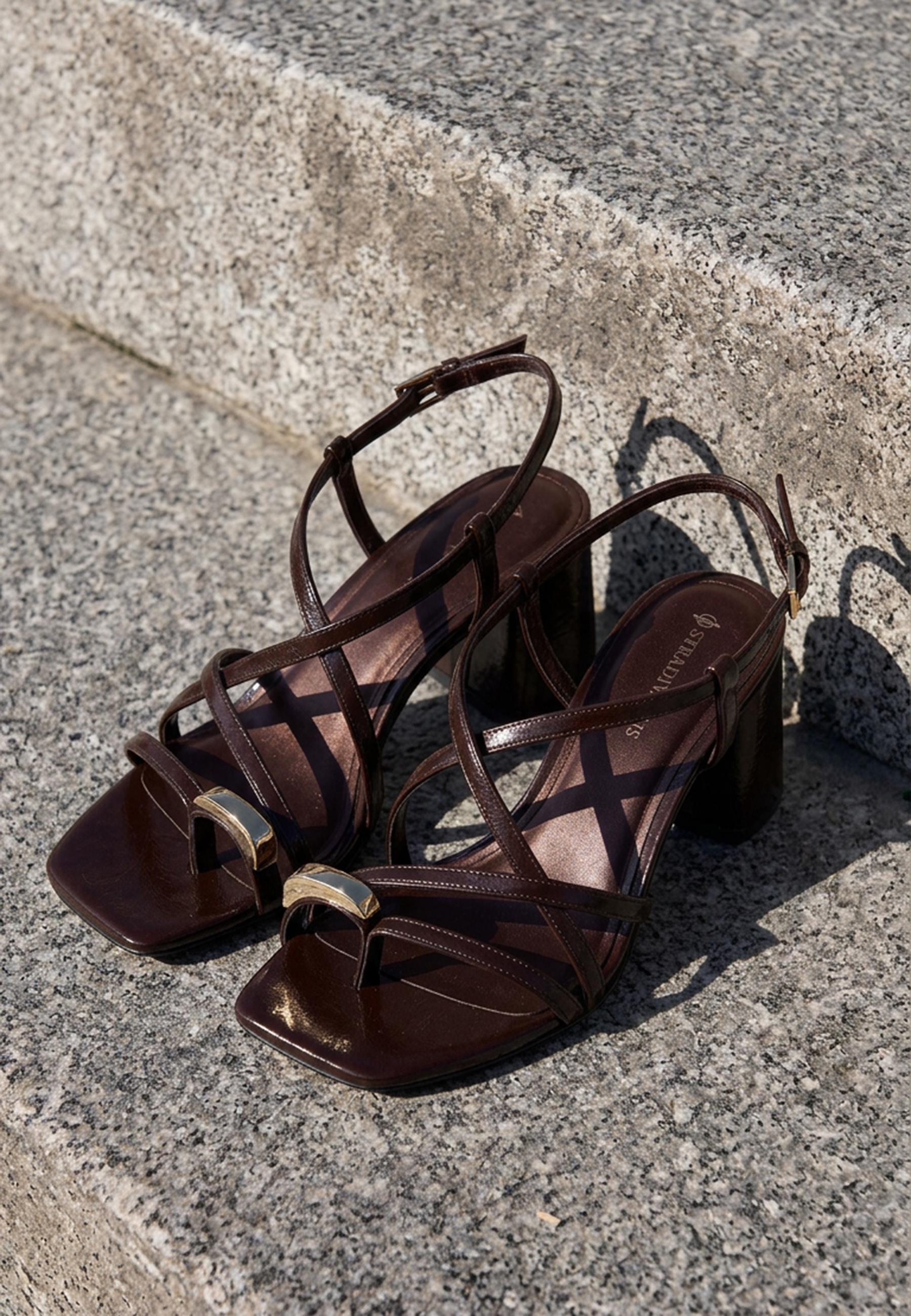 Çok bantlı topuklu sandalet - Görsel 2