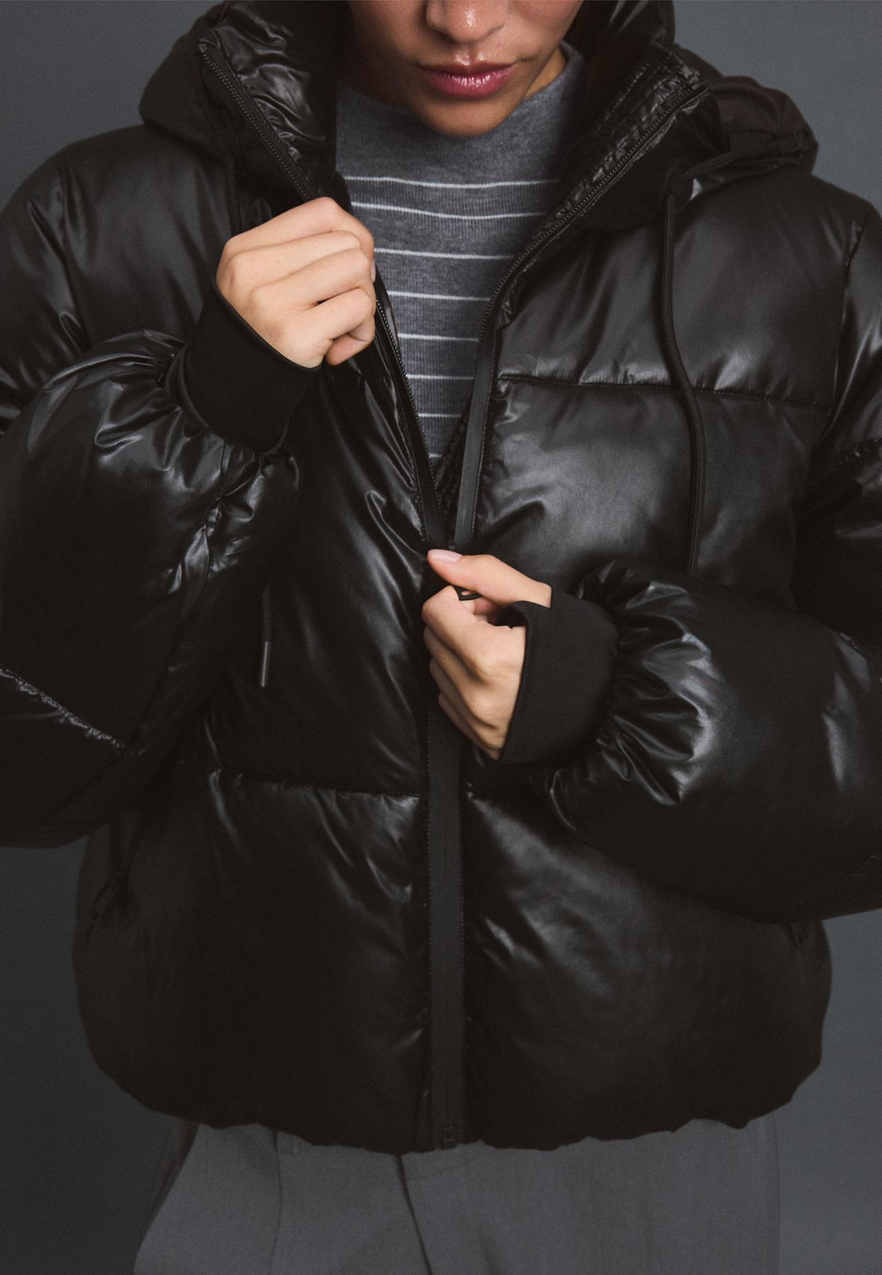Metallic hooded puffer jacket — Black