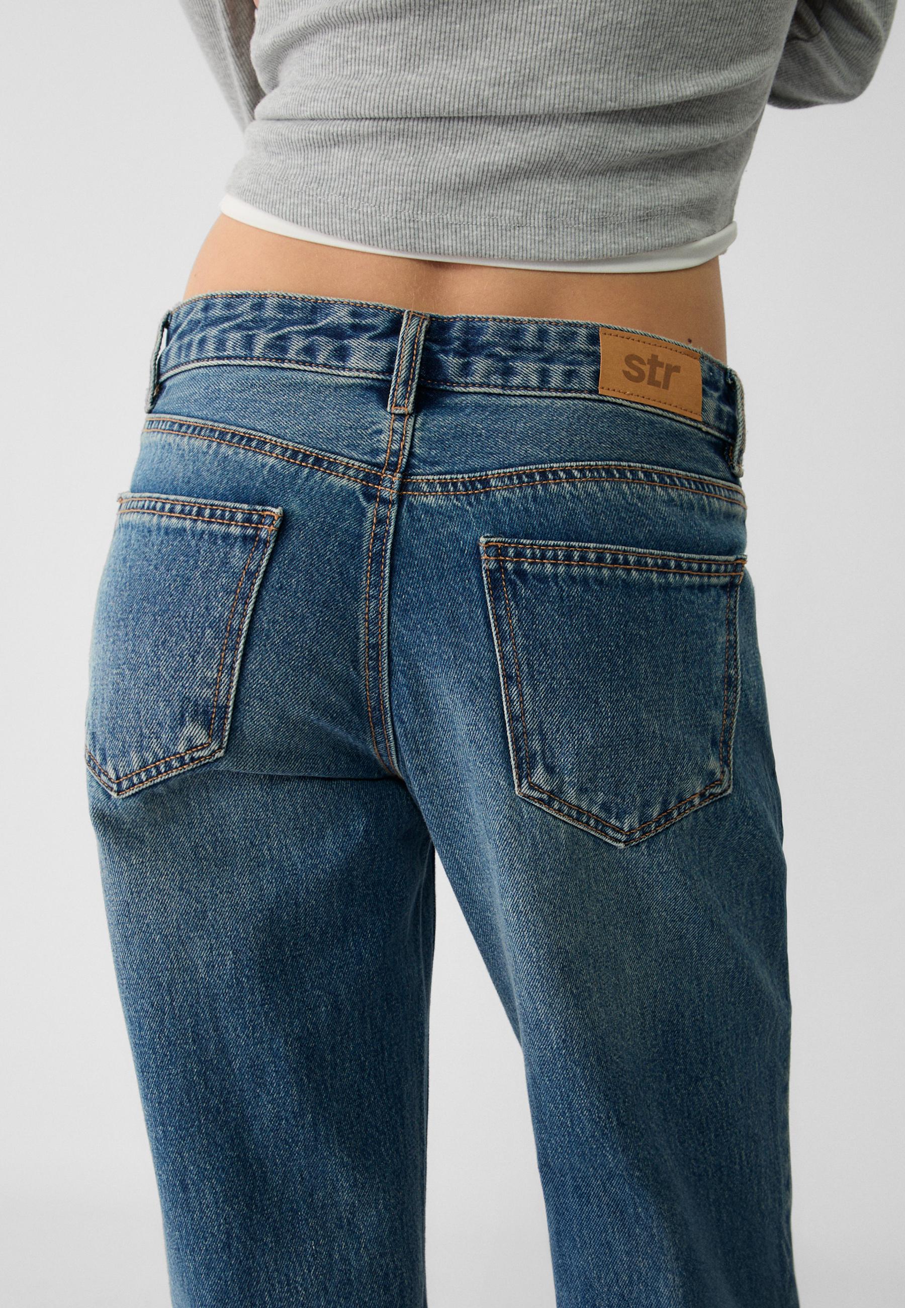 Low-rise straight leg jeans — MEDIUM LIGHT BLUE DENIM