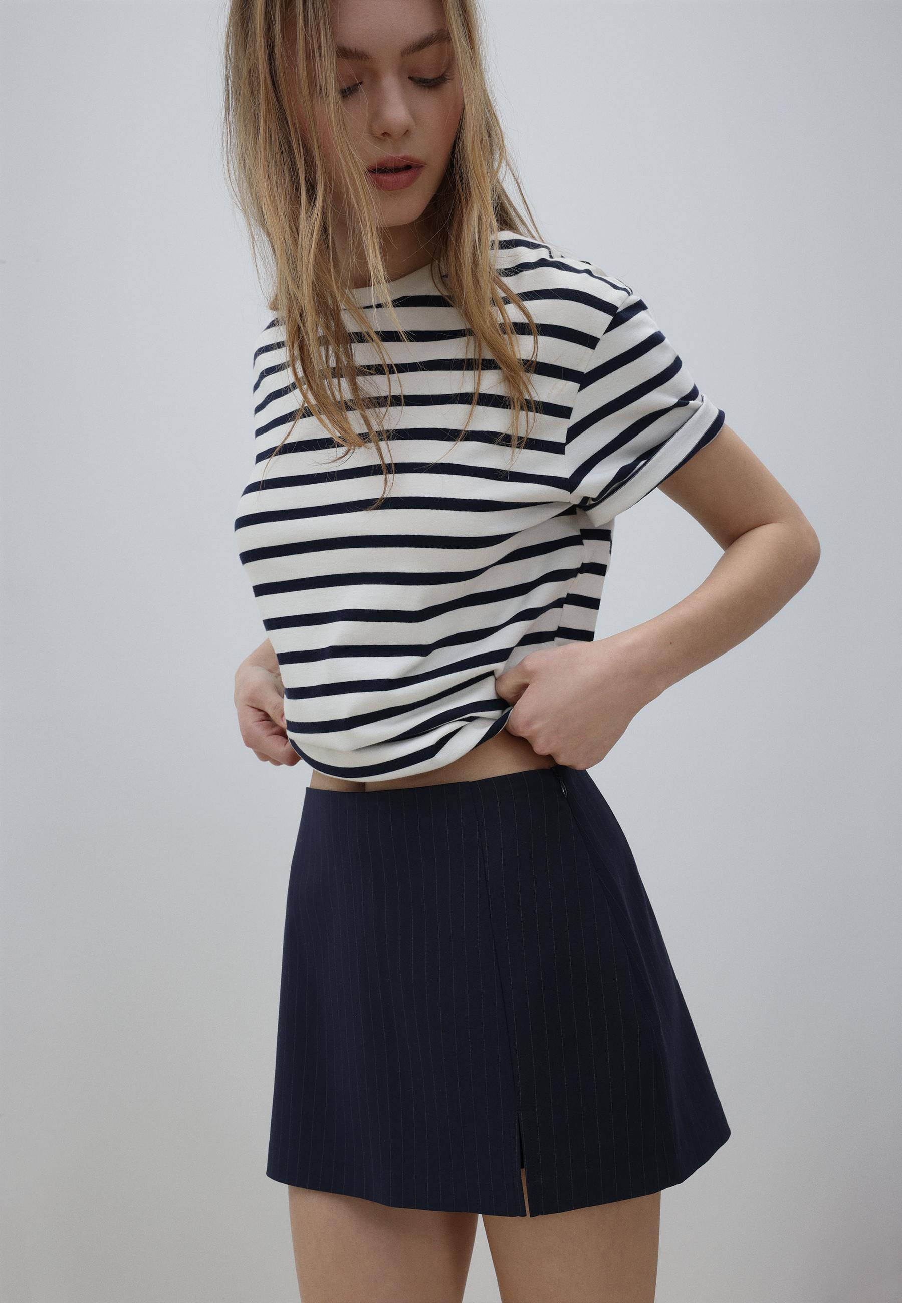 Yan yırtmaçlı şort etek