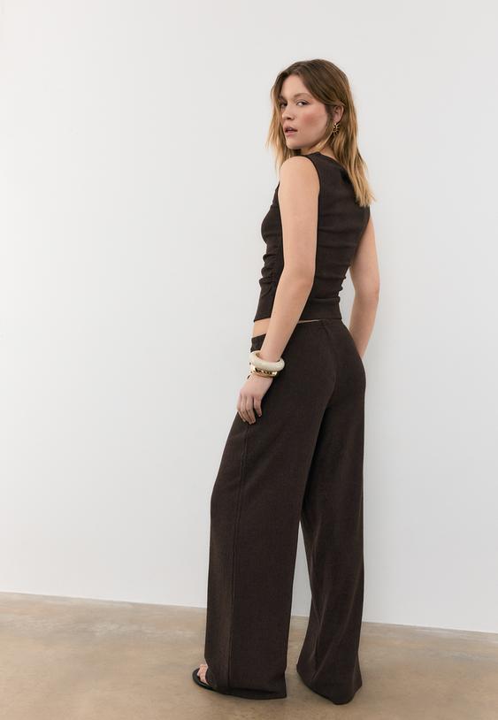 Stradivarius Creased-Effect Straight-Leg Trousers Brown Xl