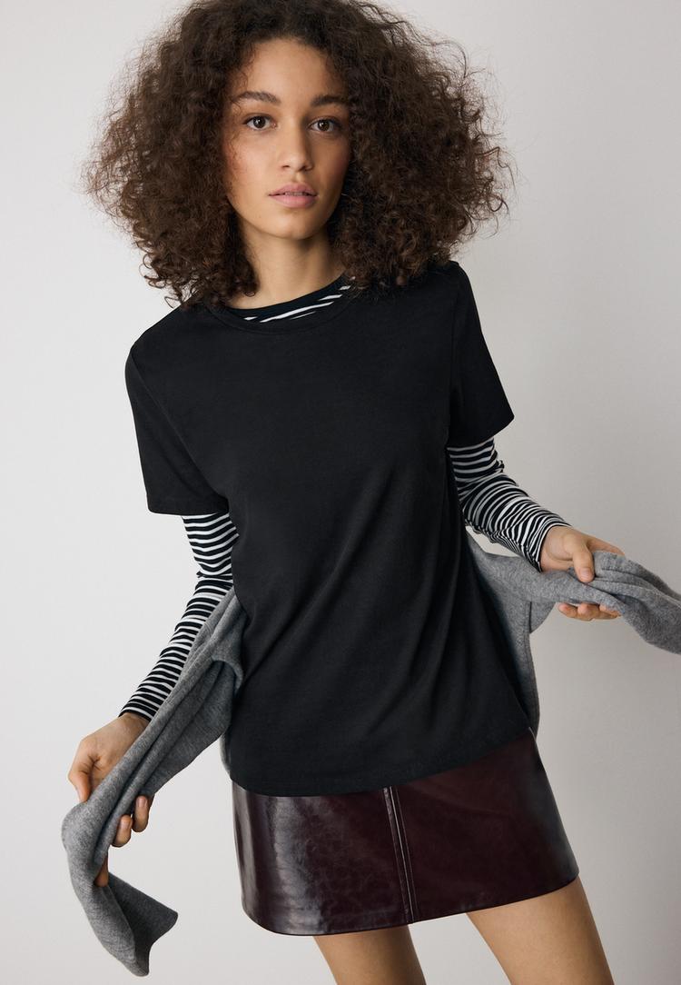 basictshirt-im-regularfit-mit-rundausschnitt