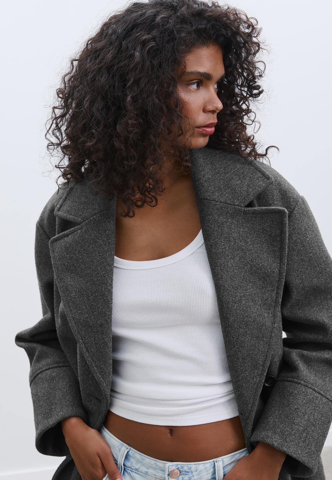 Coat Stradivarius Kurzmantel Grau Stradivarius – Grauer Mantel In