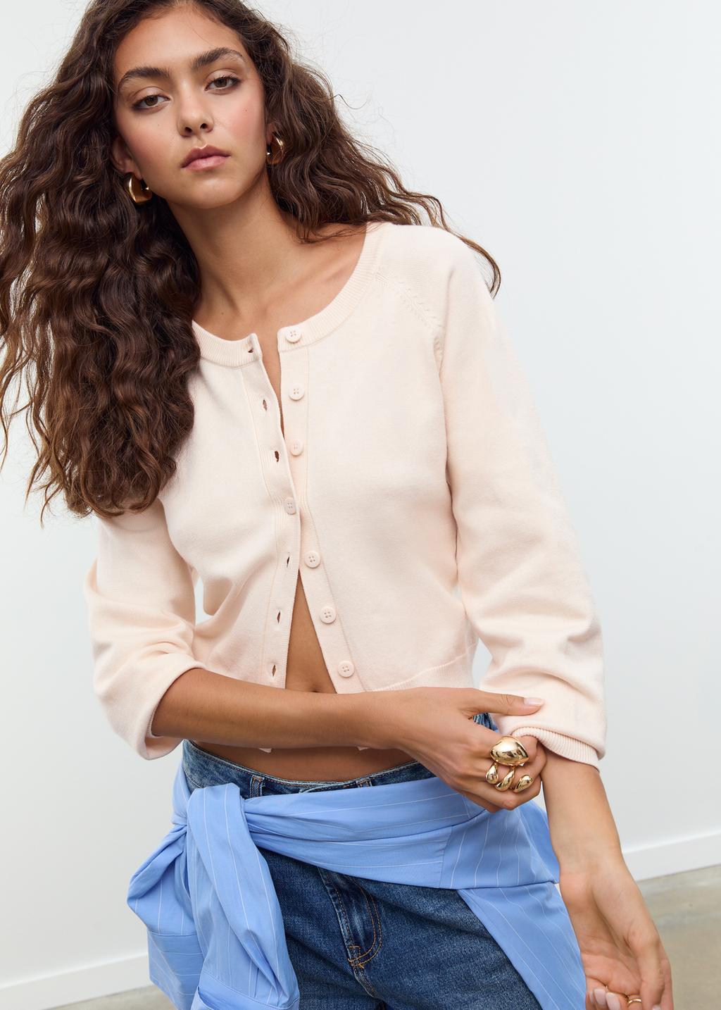 Knit cardigan with buttons and raglan sleeves