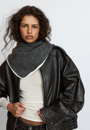 Triangular scarf — Grey melange 2