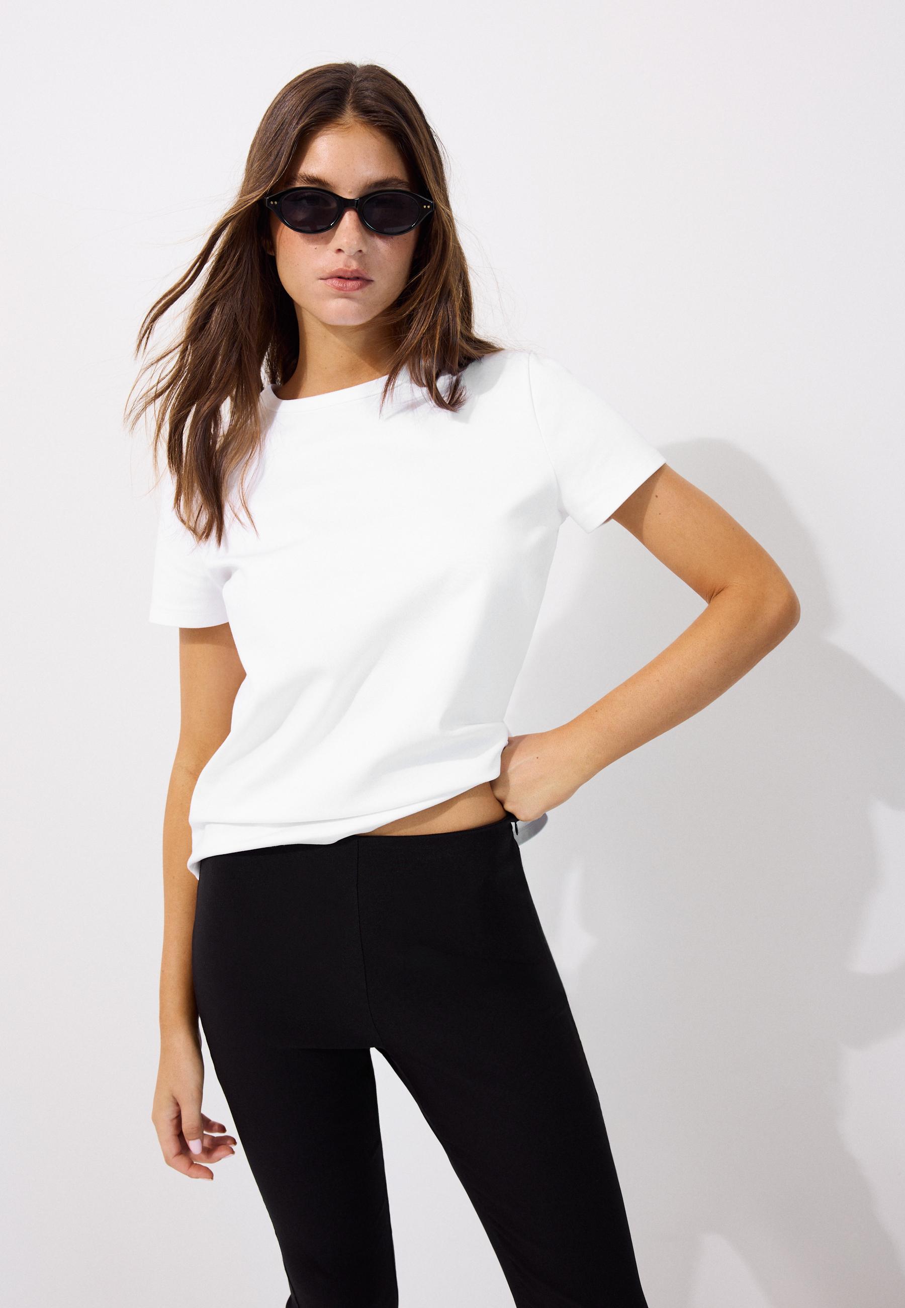 B02 Soft-touch regular basic T-shirt — White