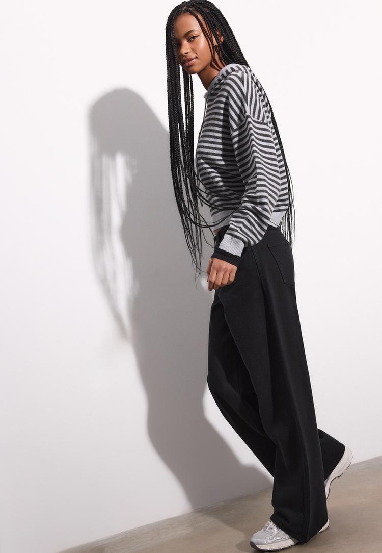 Stradivarius Τζιν Παντελόνι Με Φαρδύ Μπατζάκι Μαύρο 38