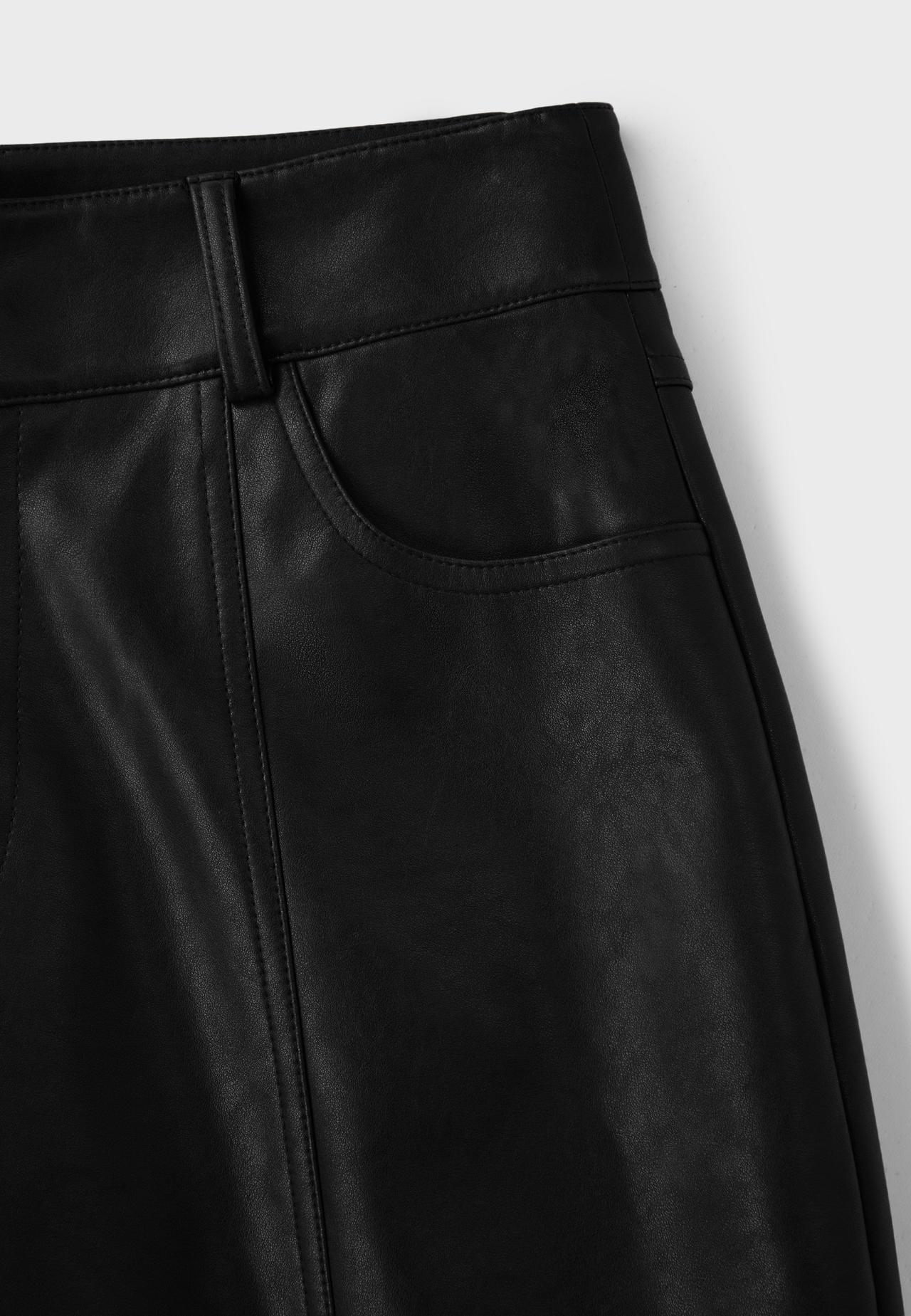 Leather effect barrel trousers — Black