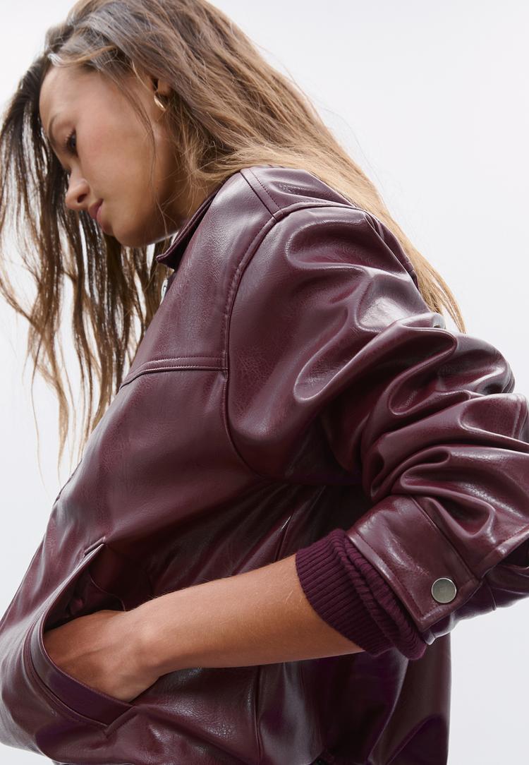 cazadora oversize efecto piel