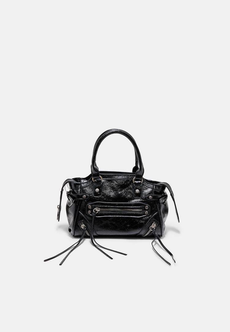 Stradivarius – Cityväska Med Nitar Och Dragkläppar