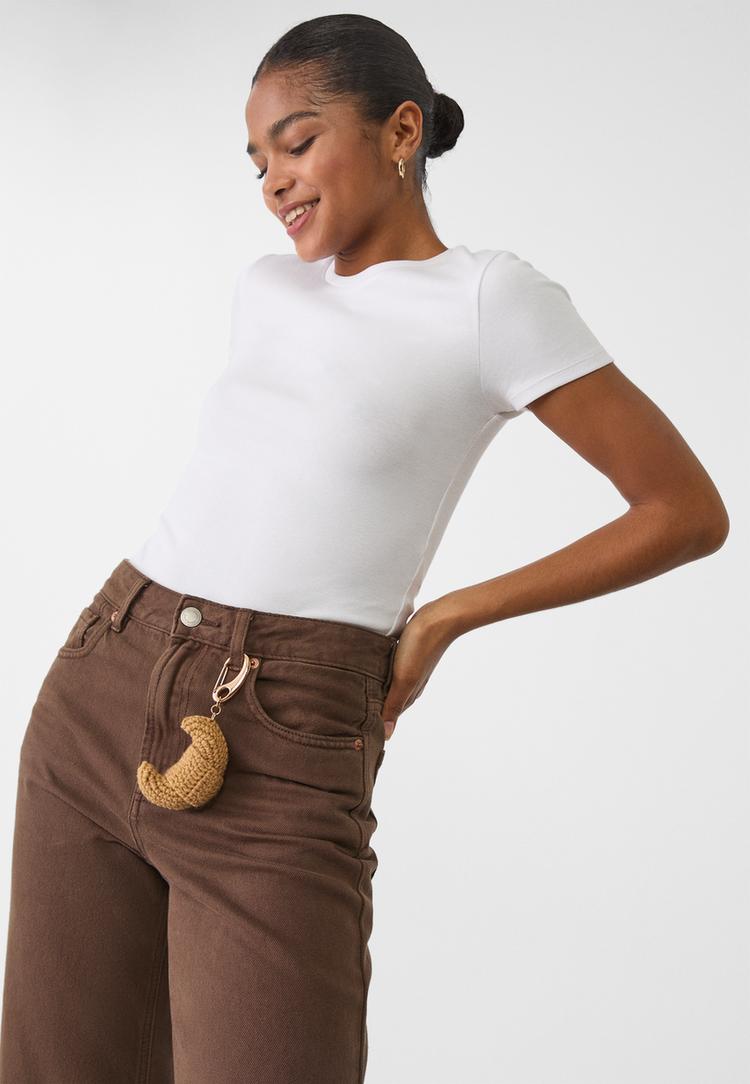 llavero charm croissant