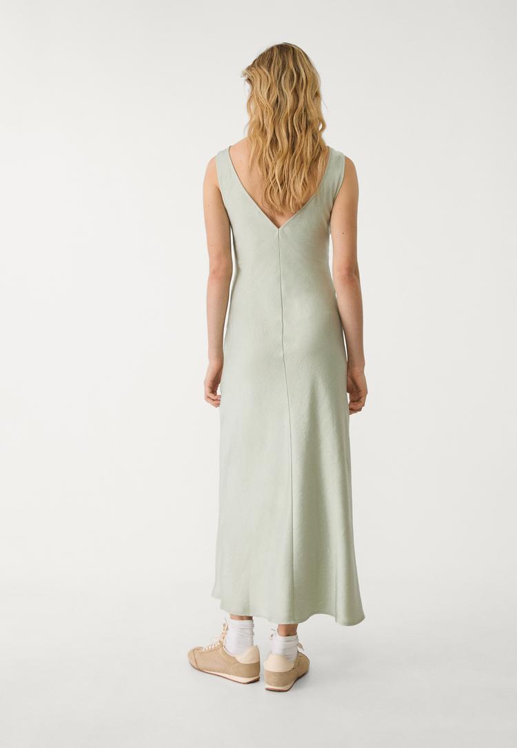 vestido midi satinado encaje
