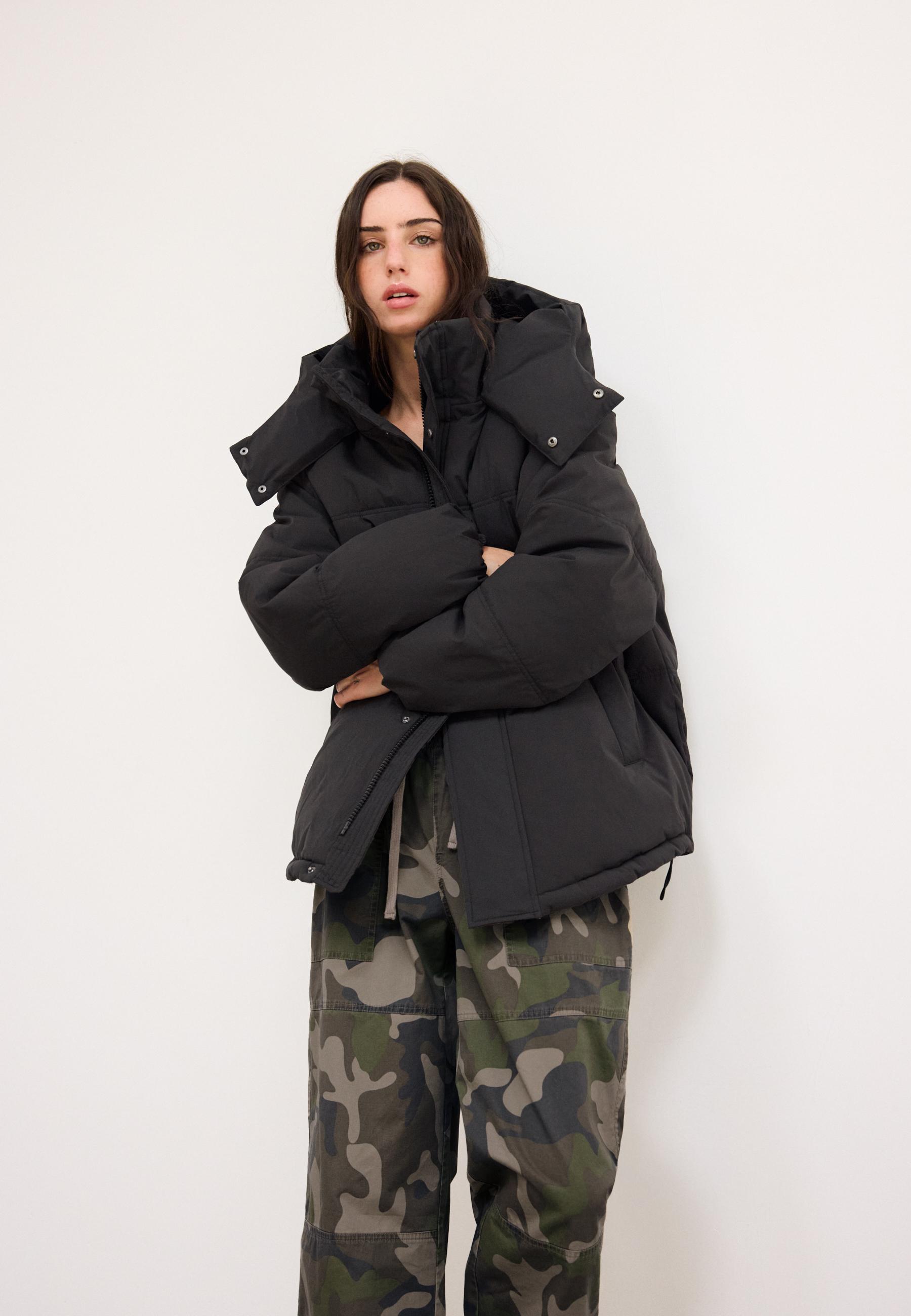 Oversize padded jacket with hood — Black