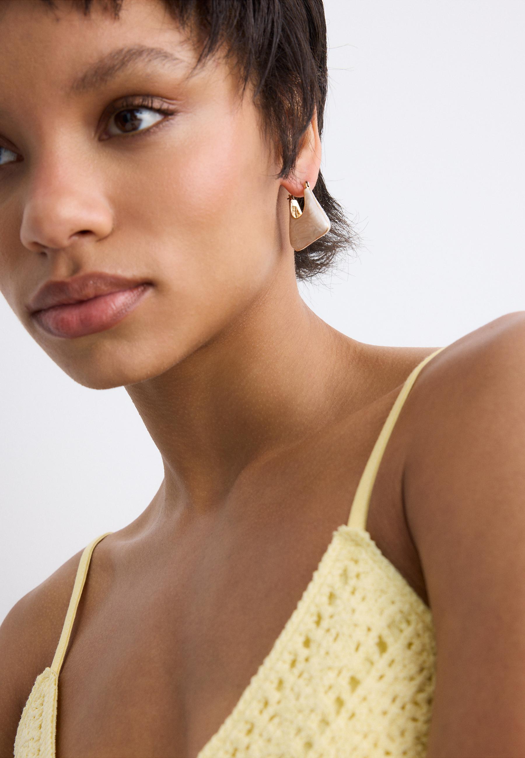 Set of 2 enamel hoop earrings — Gold