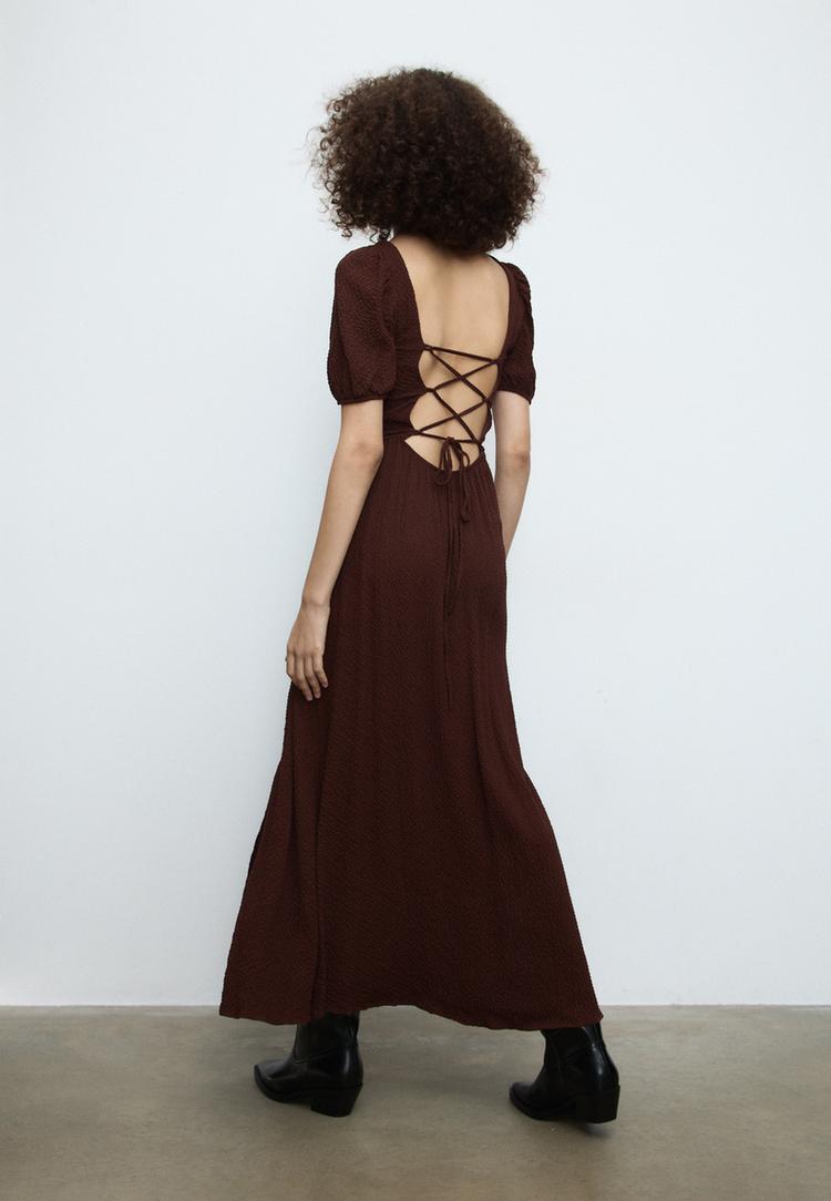 vestido largo fluido espalda cruzada