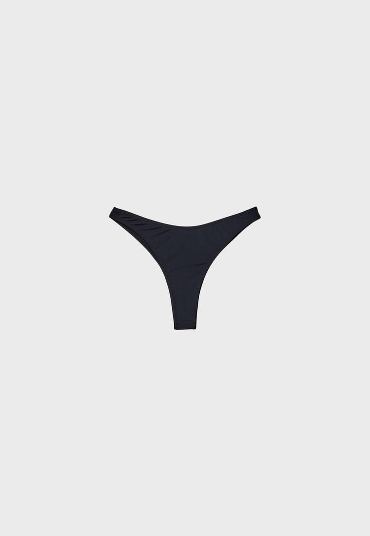 V kesim Brezilya model bikini altı_2