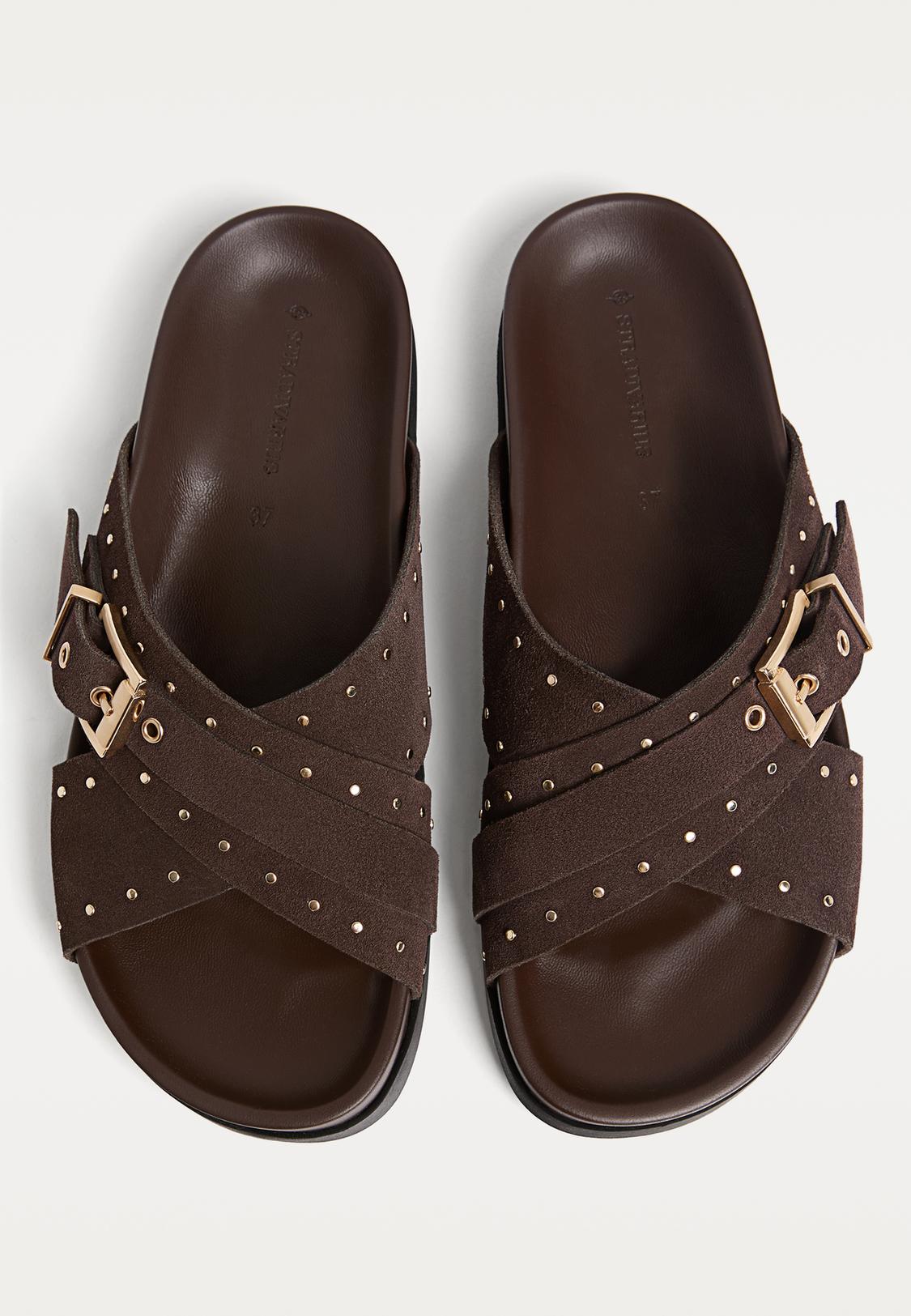 Leather flat slider sandals with studs Tren Baru wanita