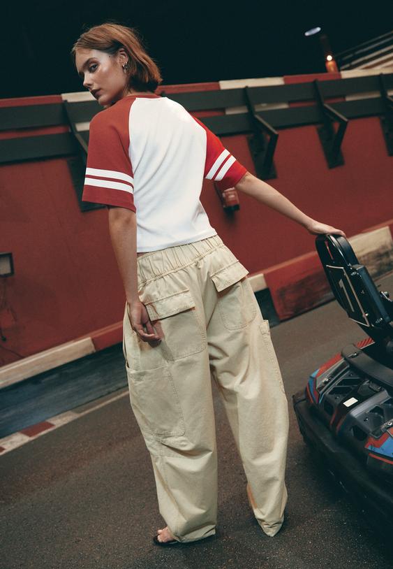 pantalon volumen cargo detalle cintura